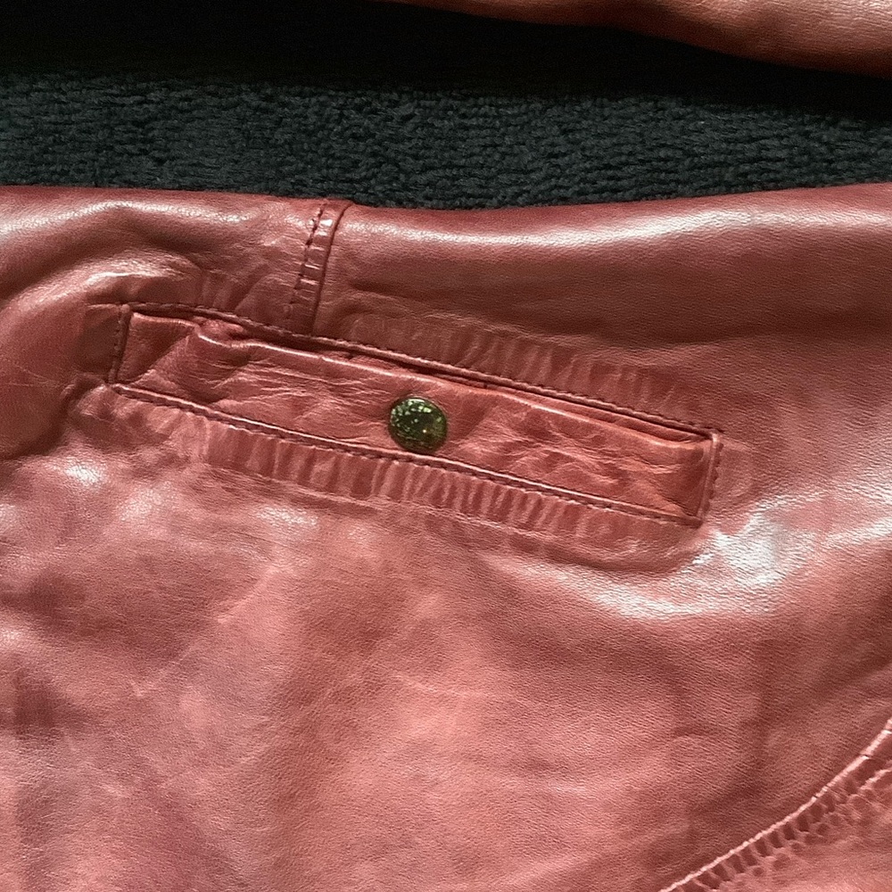 Hugo Boss - Picture 2 of 10